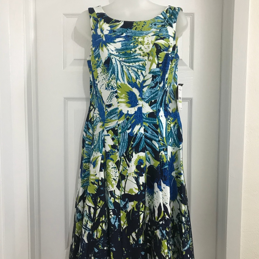 Nine West NWT Sleeveless Dress